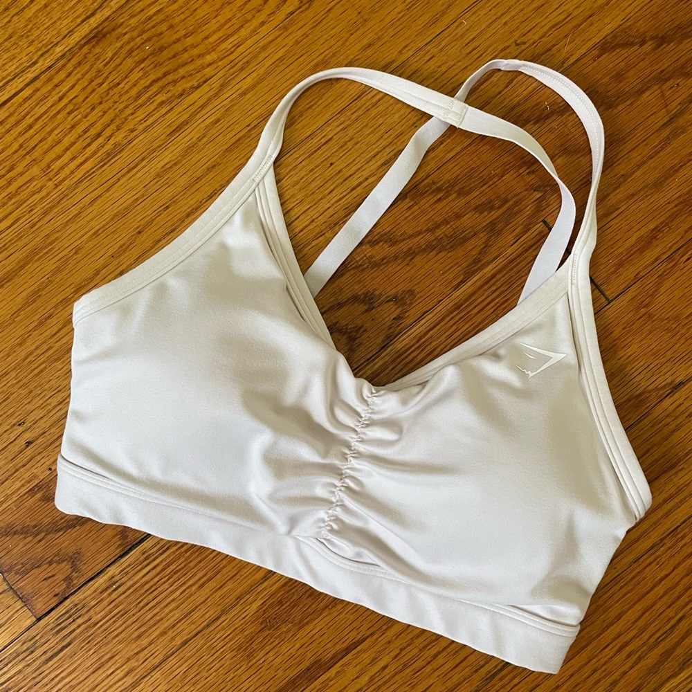 ‼️SOLD‼️Gymshark Coconut White ruched sports bra SM